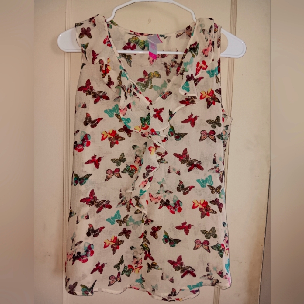 Size large, No Boundries, semi-sheer, butterfly, ruffle top